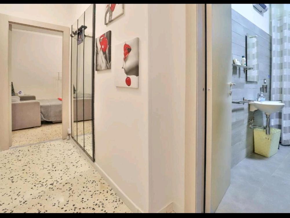 Casa Vacanza Arcangeli ซาแลร์โน ภายนอก รูปภาพ
