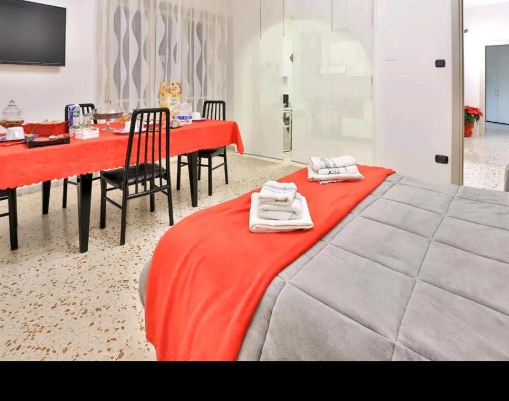 Casa Vacanza Arcangeli ซาแลร์โน ภายนอก รูปภาพ