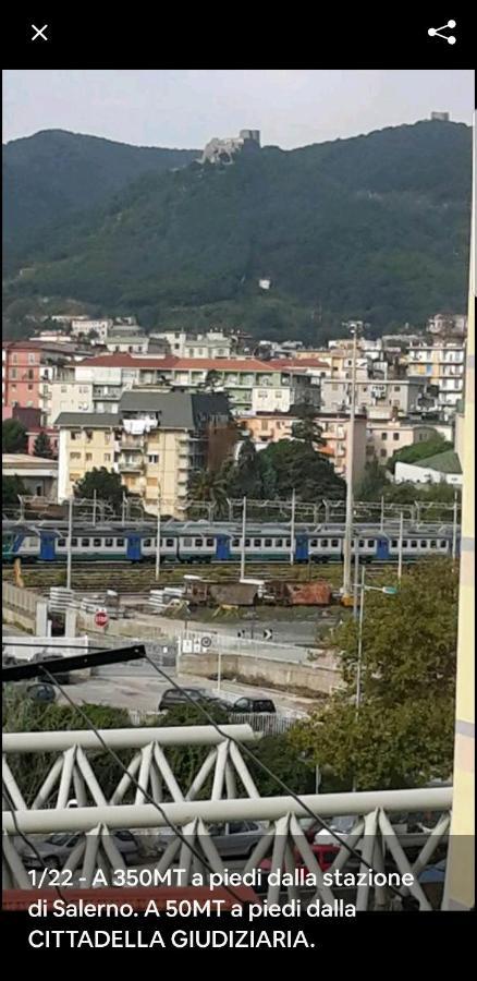 Casa Vacanza Arcangeli ซาแลร์โน ภายนอก รูปภาพ