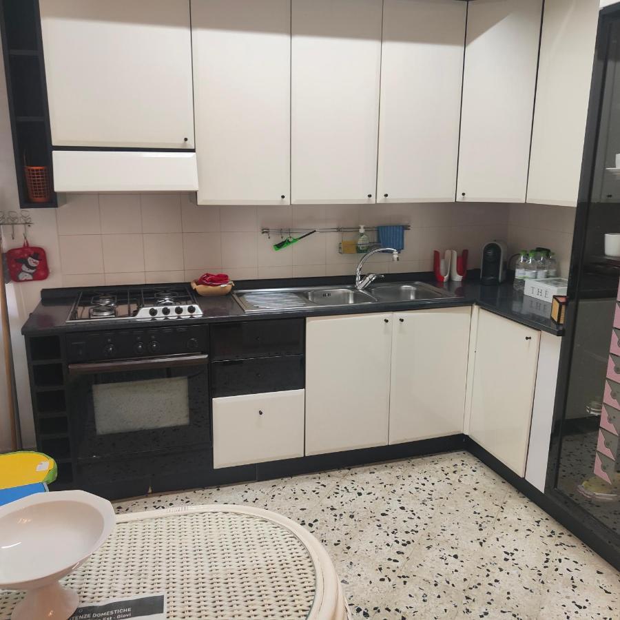 Casa Vacanza Arcangeli ซาแลร์โน ภายนอก รูปภาพ
